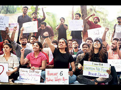 Mumbai University’s Theatre Arts students protest over facilities, staff