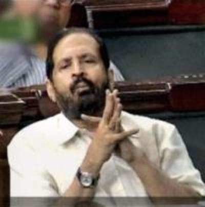 CWG scam: Kalmadi seeks Cong clean chit