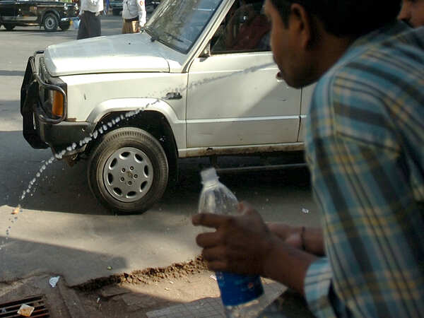 In Pune, those who spit in public must clean up their act