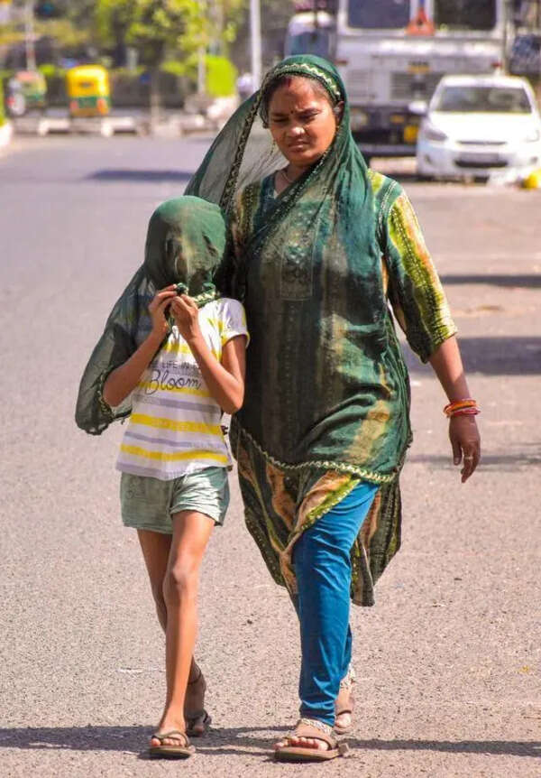 Ahmedabad sizzles again as mercury hits 43.2°C after brief break on May 7, Thursday