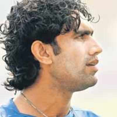 Munaf scare for Team India