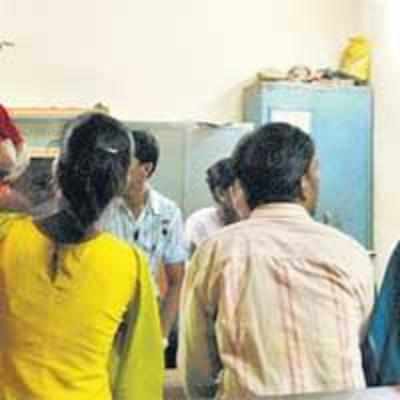 Thane cops crack down on couples