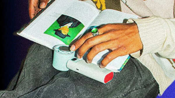Nuuk BFF is a handheld fan that makes a lot of sense in a Delhi summer