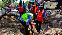Fractured gas pipeline repaired by MNGL in Pune 