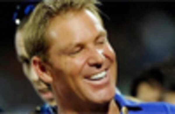 Warne raps Mumbai over pitch complaint
