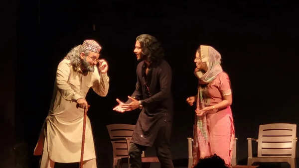 Kanjoos theatre review: A miser, missing cash & mounting chaos fuel this lively stage comedy
