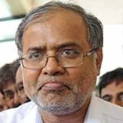 Suresh Kumar tenders resignation, then calls up Bangalore Mirror