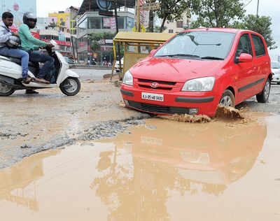 Marathahalli service road IS almost non-existent