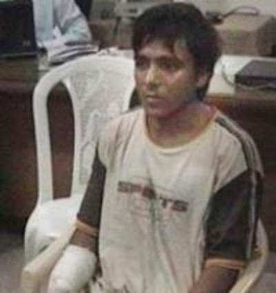 26/11 terrorist Kasab assaults jail cops?