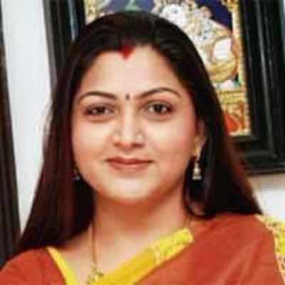 SC quashes '˜pre-marital sex' cases against Khushboo