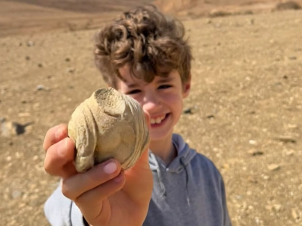 8-year-old exploring ramon crater discovers rare 1,700-year-old statue fragment