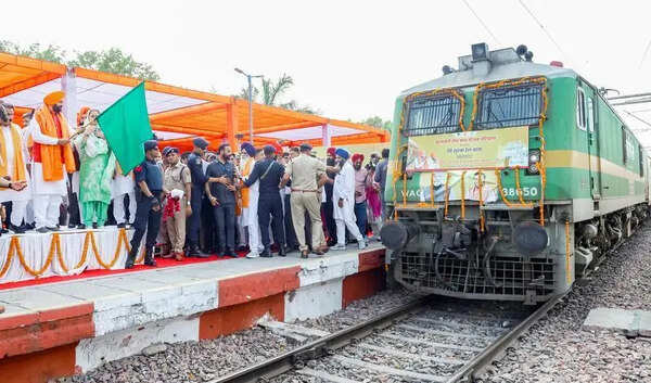 Somnath yatra from June 8, Saini flags off Hazur Sahib special train