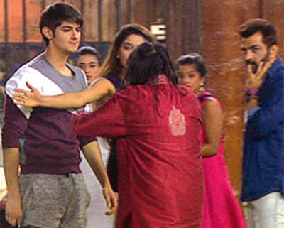 Rohan Mehra's dad responds to his son slapping Swami Om on Bigg Boss