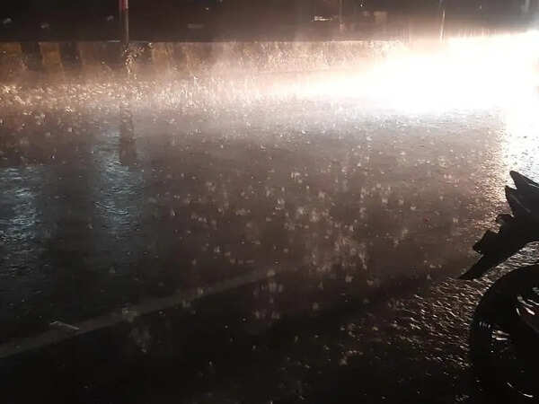 Rain, hailstorm bring relief from heat in Kanpur