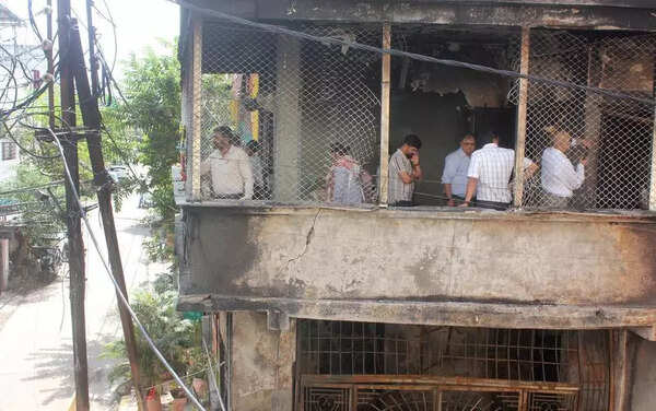 ‘Power supply not snapped for over 2 hours after fire’