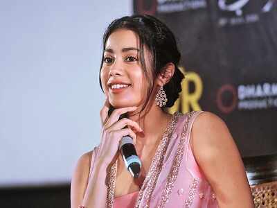 Rumi Jaffery praises Janhvi Kapoor, says she has good knowledge of cinema