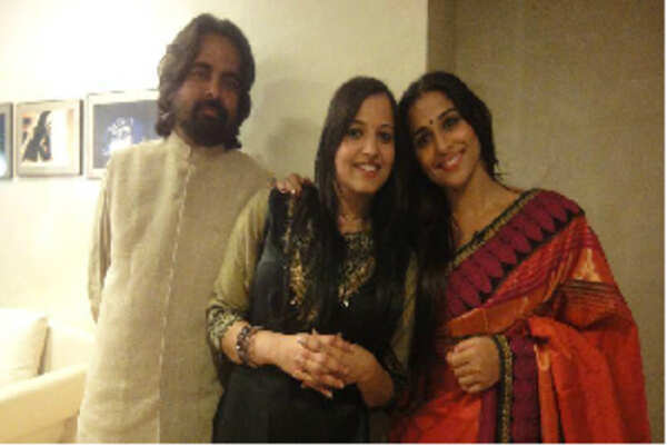 Vidya Balan drops by to meet designer Sabyasachi