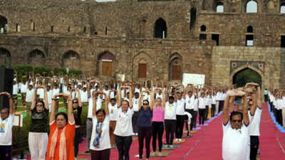 Live Updates: Over 5,000 people perform yoga with tribals in J&K's Bhaderwah
