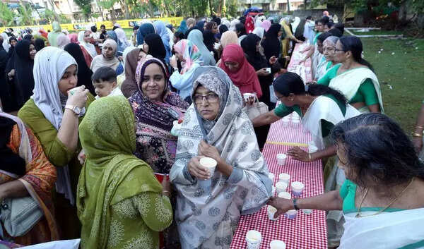 Temple offers payasam to believers after Eidgah