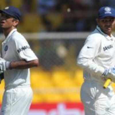 Sehwag, Dravid put India in driver's seat