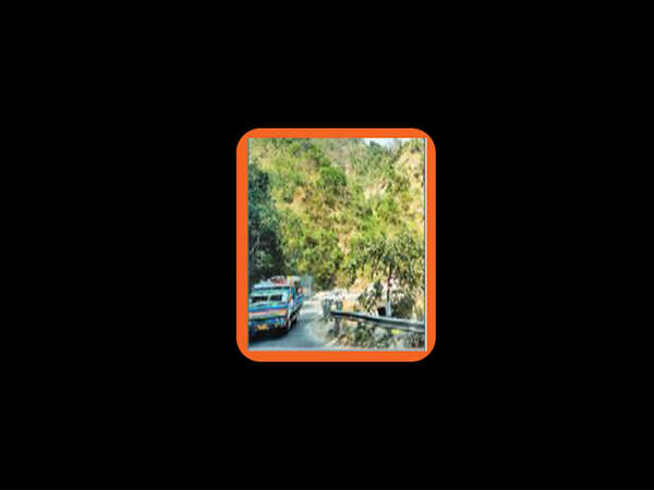 Siliguri police escort for trucks on way to Sikkim
