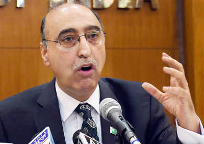 'Pakistan committed to dialogue with India'
