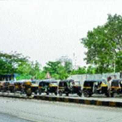 Lack of day/night petrol pumps inconveniencing commuters