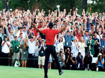 Tiger Wood roars again