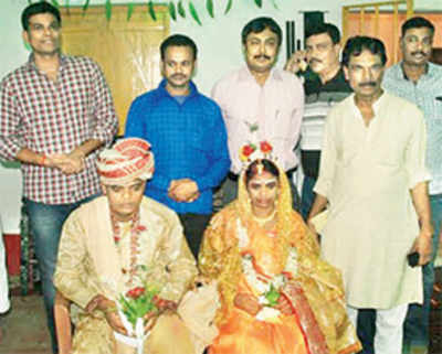 Cops get Maoist couple married