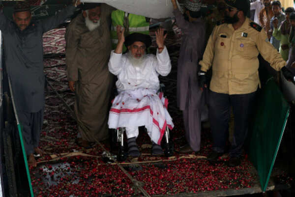 Give me atom bomb, I'll wipe out Holland: Pakistan's rising Islamist politician Khadim Hussain Rizvi