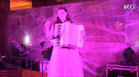 Videsi twist at this desi wedding 