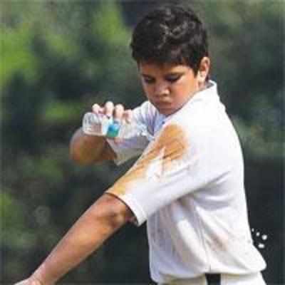 Junior Tendulkar takes eight wickets