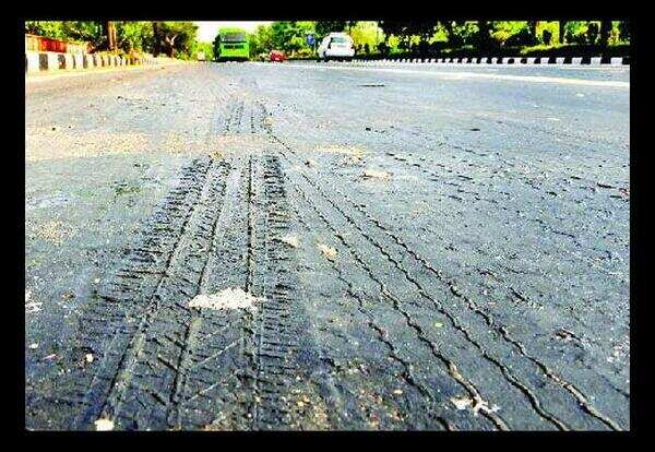 Slow pace of road work irks area residents, councillor