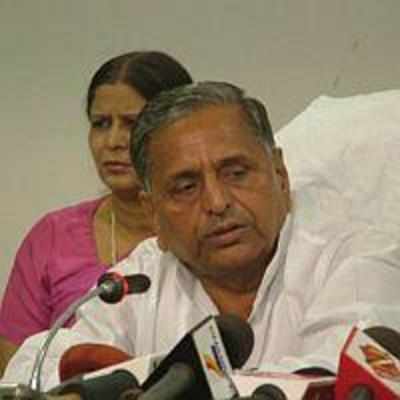 Mulayam under fire for 'sexist' remark