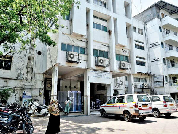 Surat hospital a containment zone