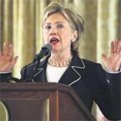 Hillary trashes US's 30-yr policy on Pak
