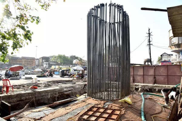 NMC’s first cable-stayed pedestrian bridge on Godavari to be ready by March next year