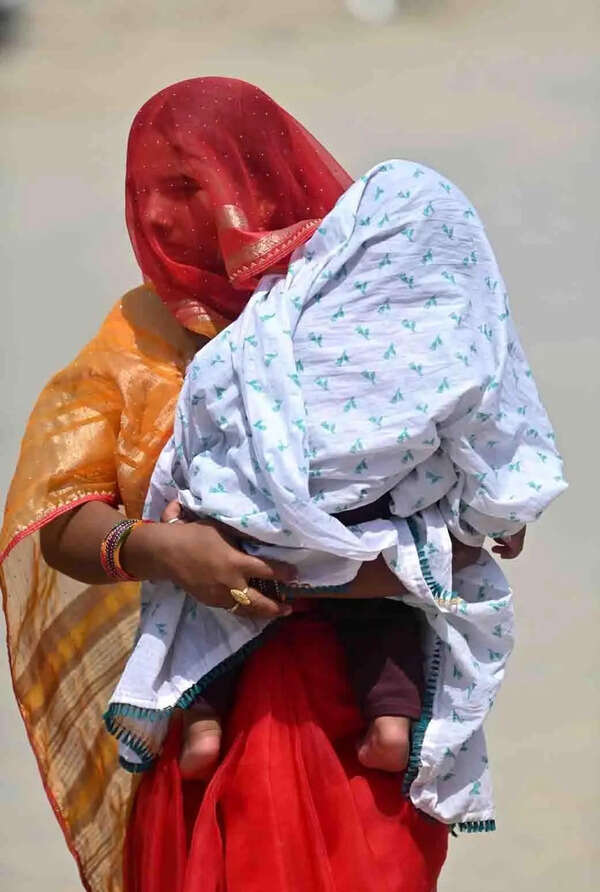 City sizzles at 44.6 degree Celsius, heatwave to intensify in next few days