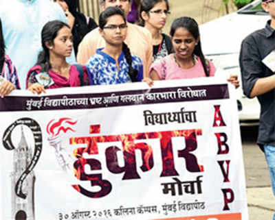 ABVP organises protest at varsity demanding funding