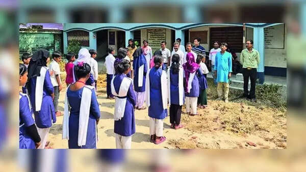 Cautious Bengal Muslim community pushes back on 'Vande Mataram' in madrasas