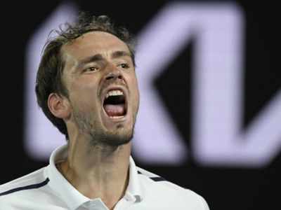 Medvedev powers past Tsitsipas into Australian Open final