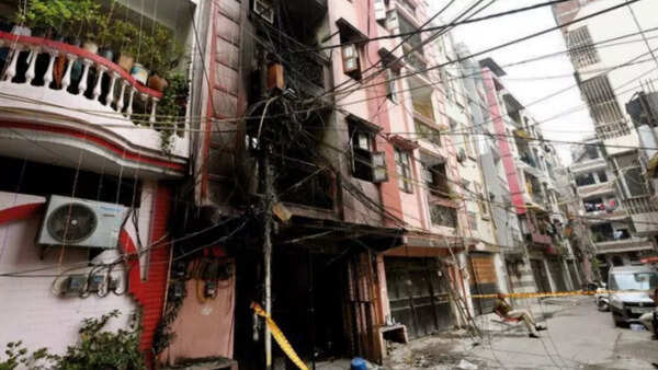 Fire in car park spreads to 4 floors, 1 dead in Delhi's Ganesh Nagar II