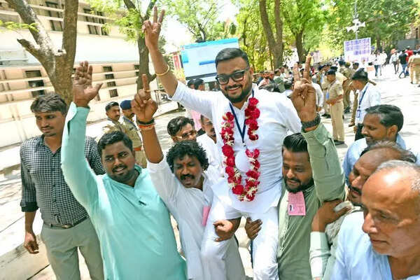 Gujarat local body polls: Congress finds its footing after saffron slide