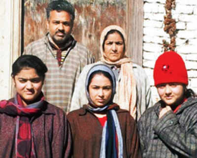 Anupam adopts impoverished pandit family in the Valley