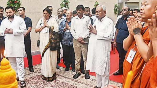 CM lays stone for 1,080-bed dharamshala for pilgrims