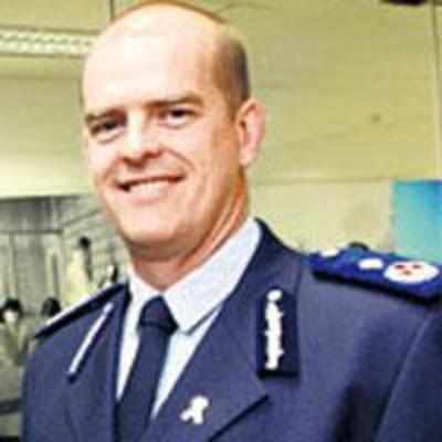 Look poor to avoid attacks: Oz top cop