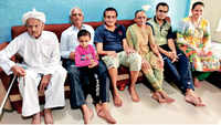 Gujarat: Seven from four generations beat Covid-19 together in Surat 
