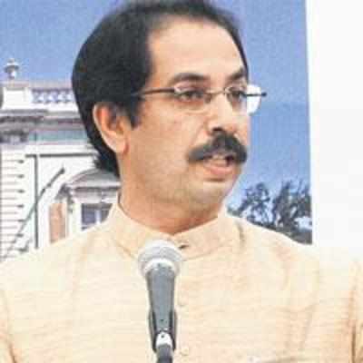 Uddhav launches fresh offensive against Raj