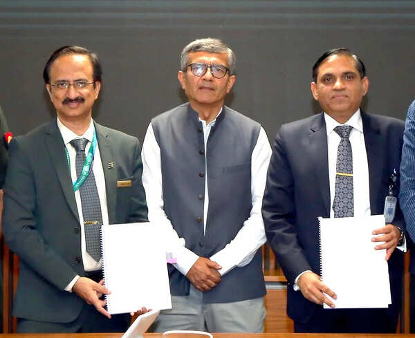Defence ministry inks Rs 1,476cr deal with PSU BEL for 5 ground-based mobile electronic systems for Army