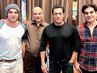 Salman Khan reunites with Sooraj Barjatya on Eid